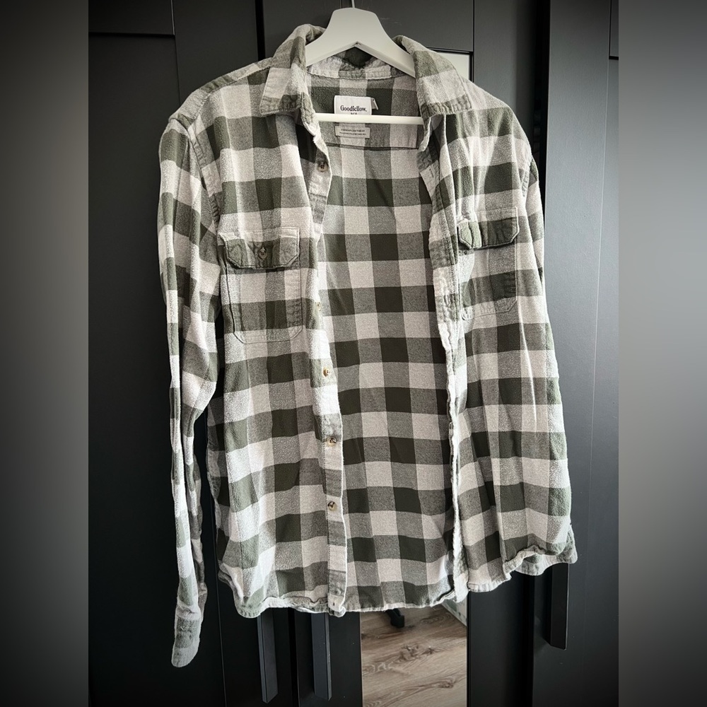Goodfellow&Co. Men’s Patterned Green Shirt. Size- Large.
